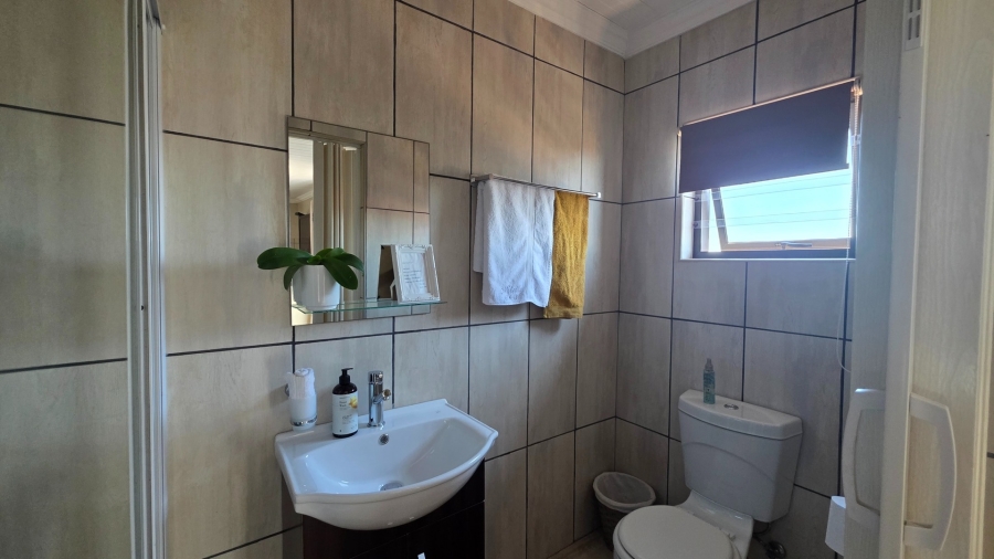 7 Bedroom Property for Sale in Vredenburg Western Cape